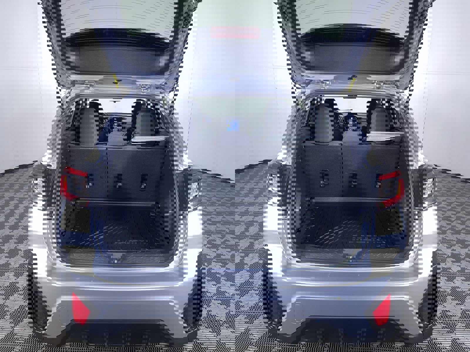 Used 2024 Subaru Crosstrek 2.0i Premium image 24