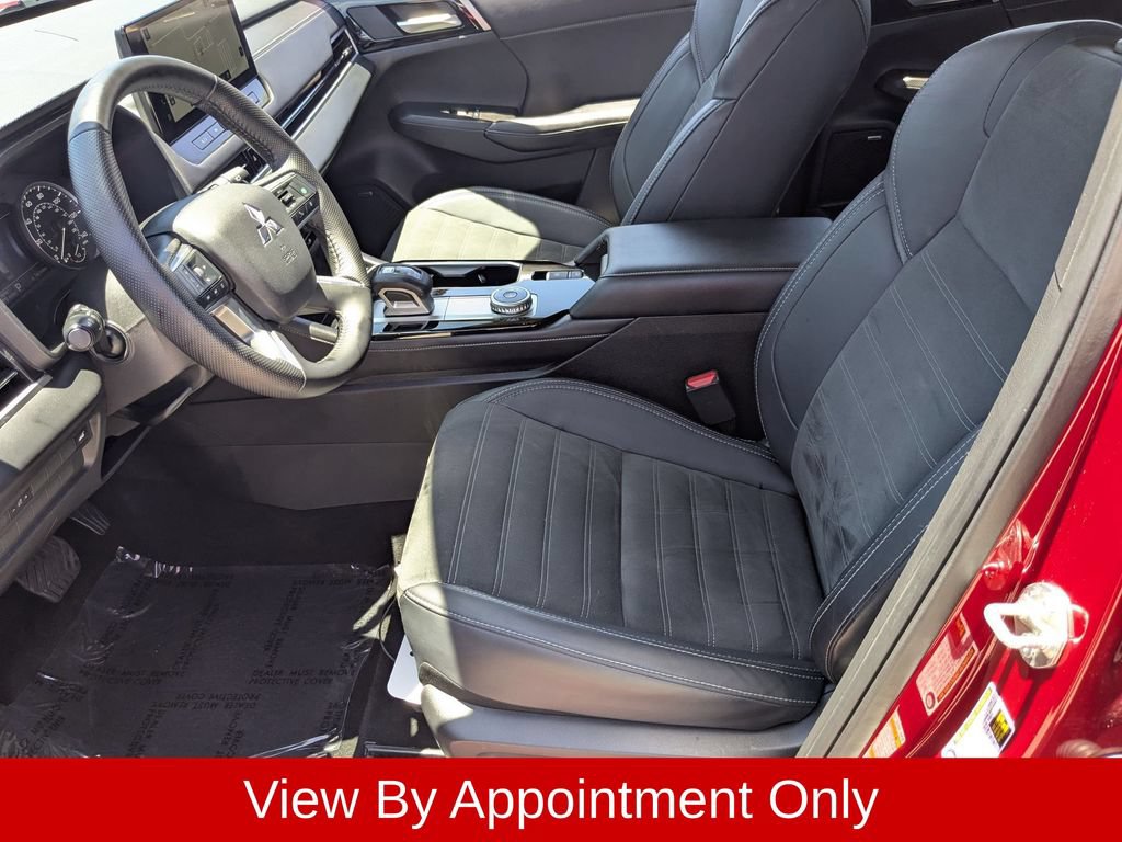 Used 2025 Mitsubishi Outlander SE FWD image 25