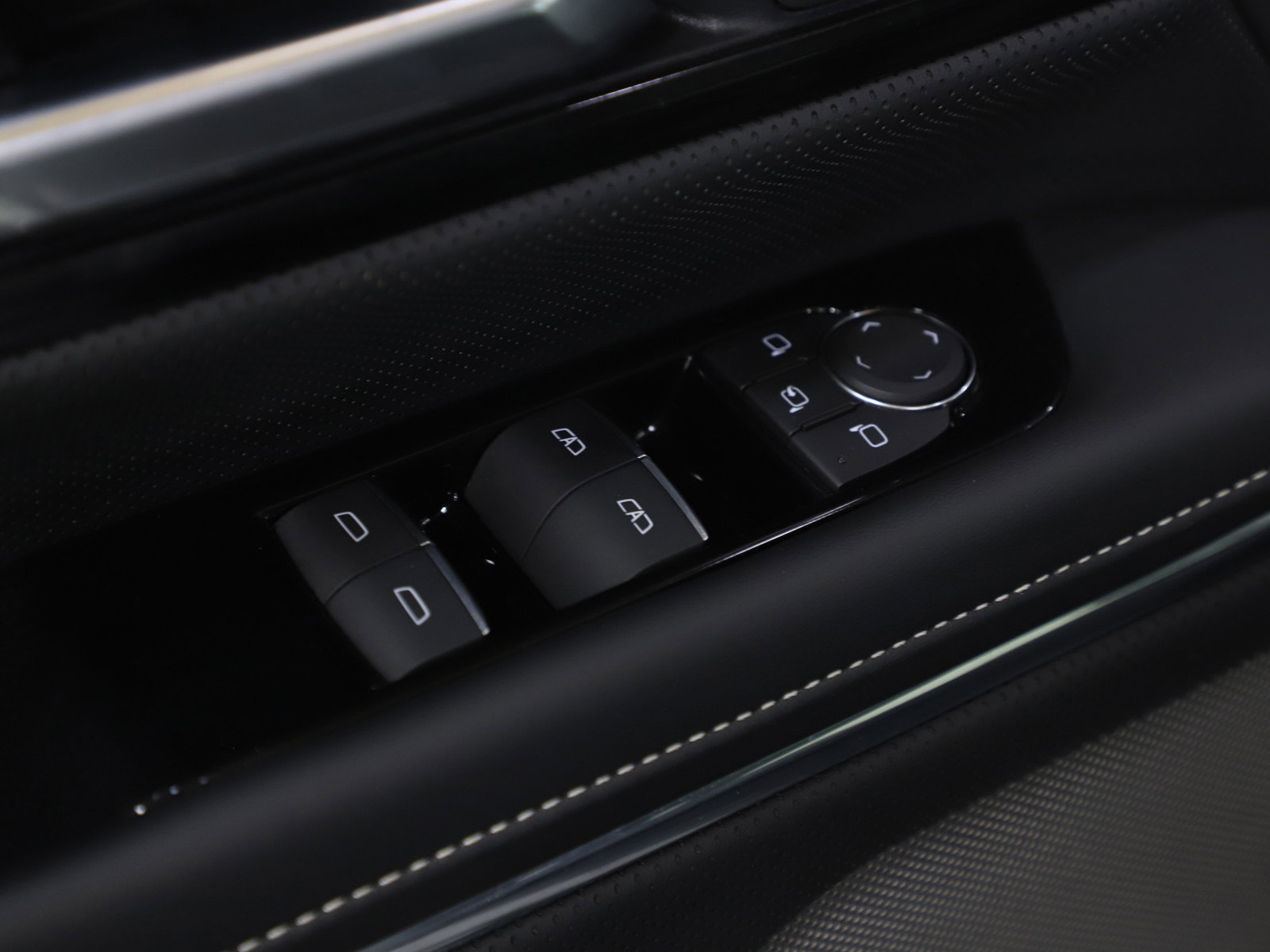 Used 2025 GMC Sierra EV Denali image 23