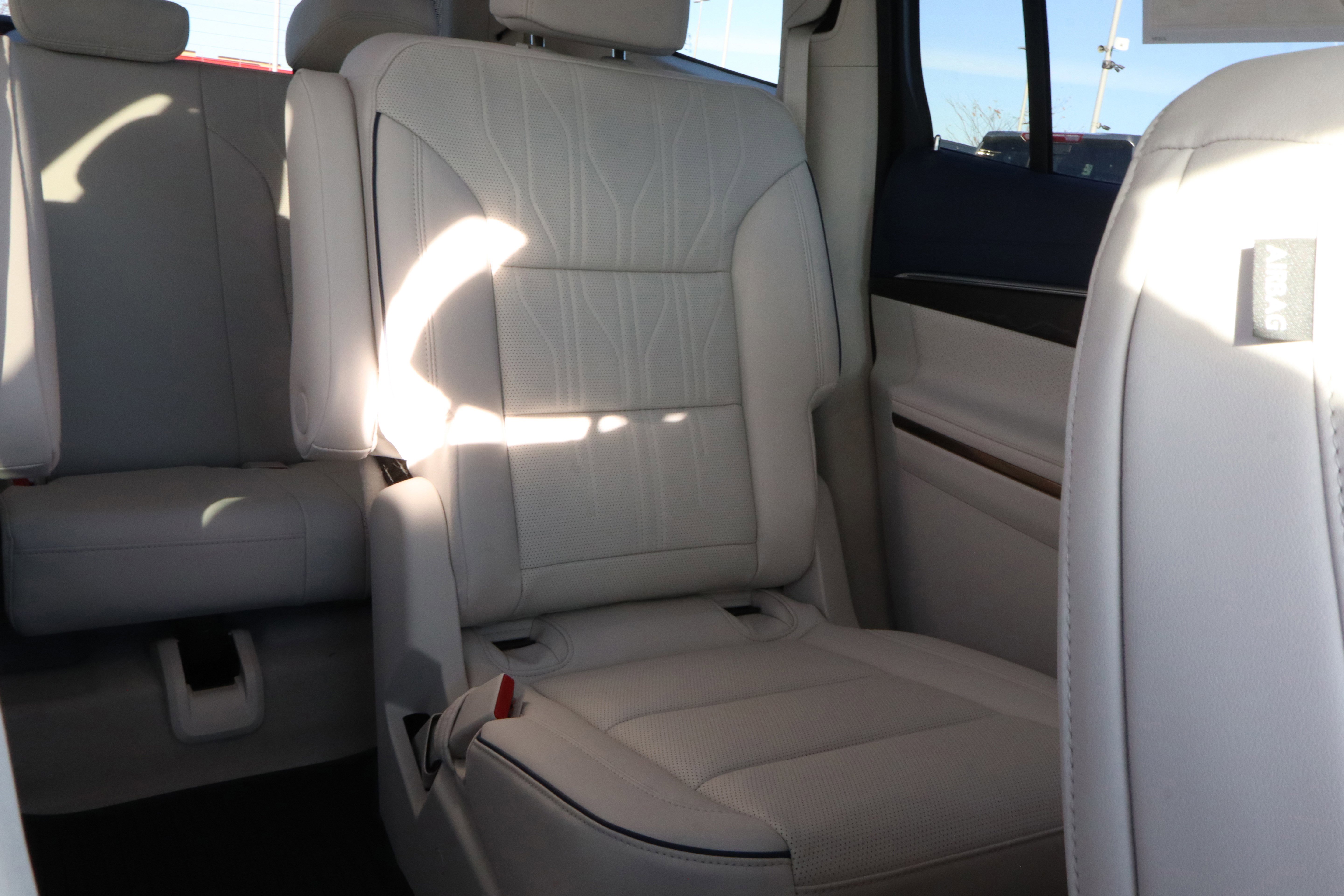 New 2026 Buick Enclave Avenir w/ Super Cruise Package image 12