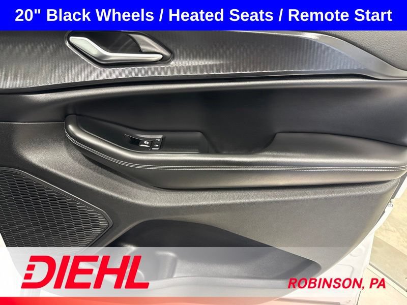 Used 2023 Jeep Grand Cherokee Altitude AWD/4WD image 15