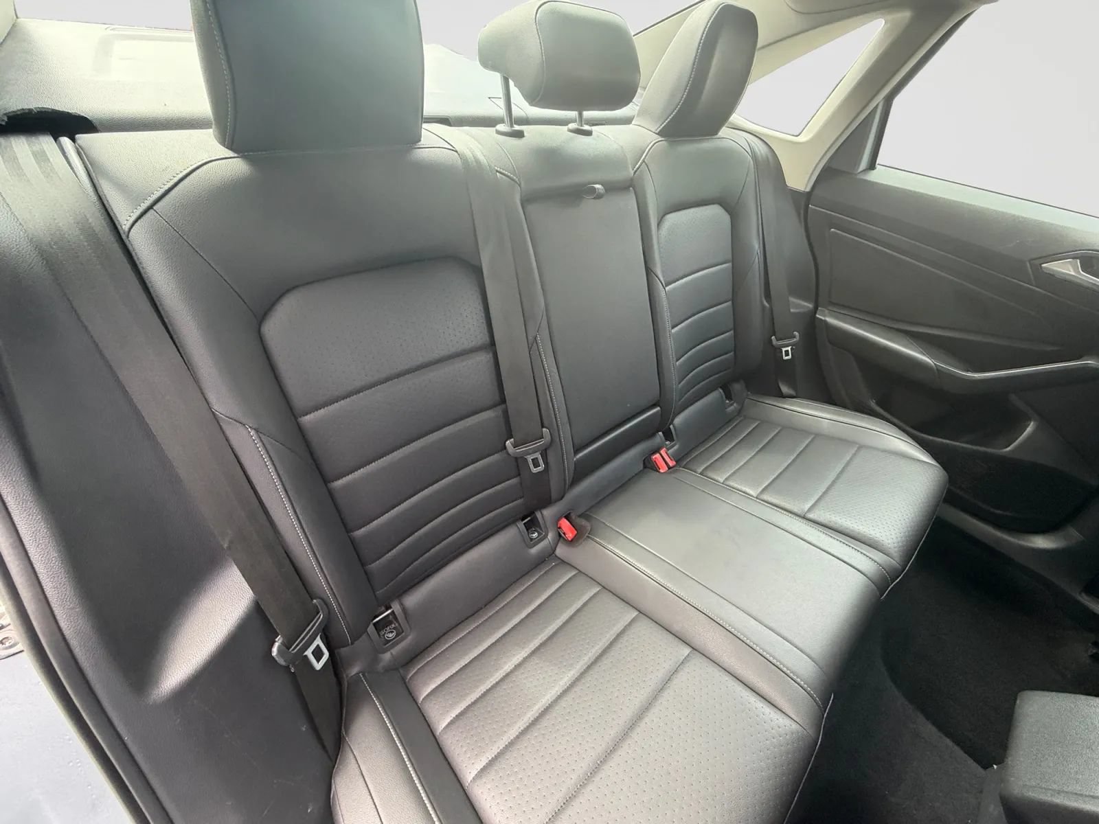 Used 2021 Volkswagen Jetta SE FWD image 18