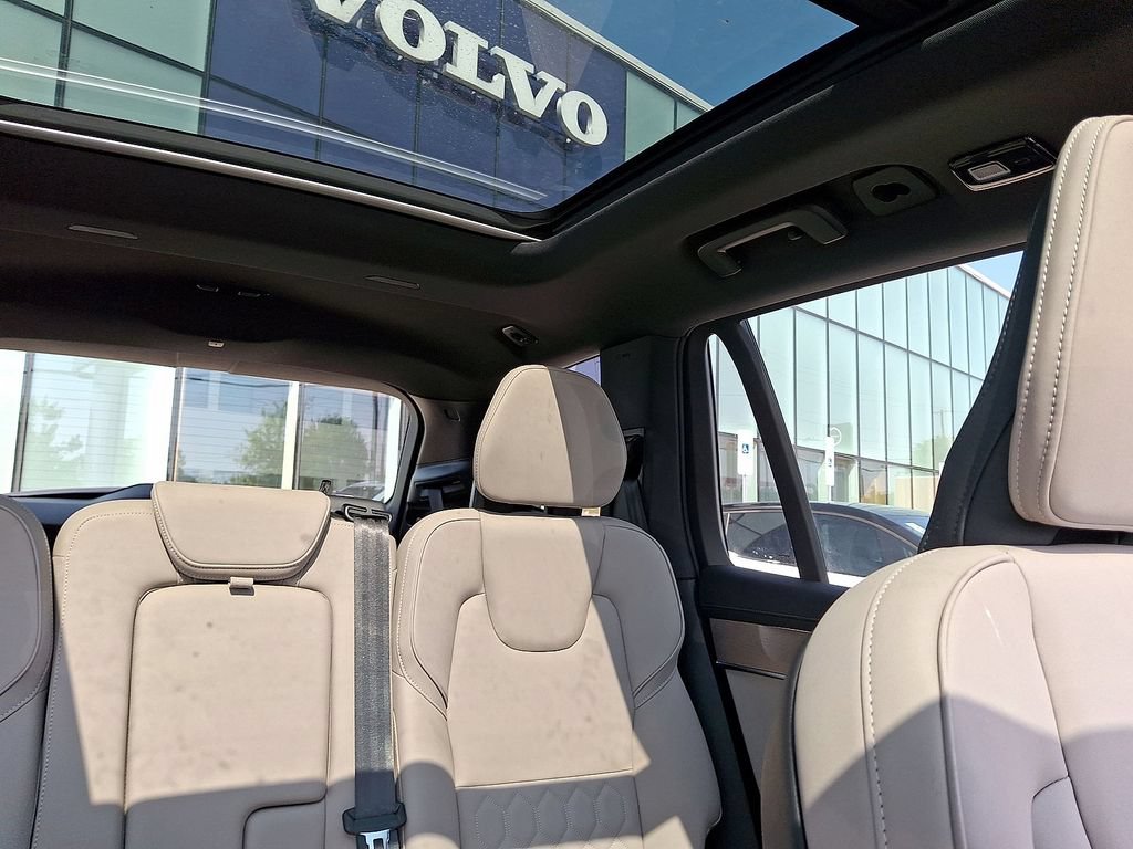 New 2026 Volvo XC90 B6 Core w/ Protection Package Premier AWD/4WD image 14