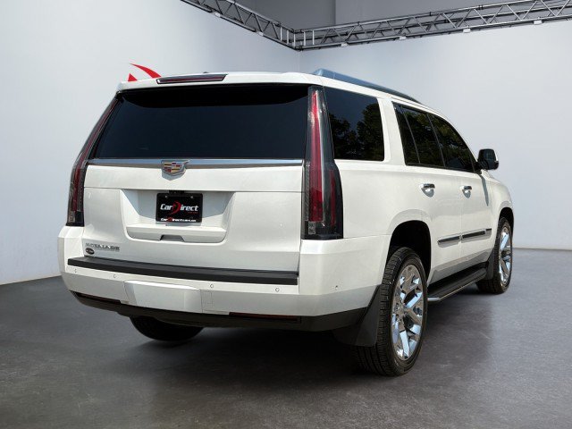 Used 2018 Cadillac Escalade Premium Luxury AWD/4WD image 13