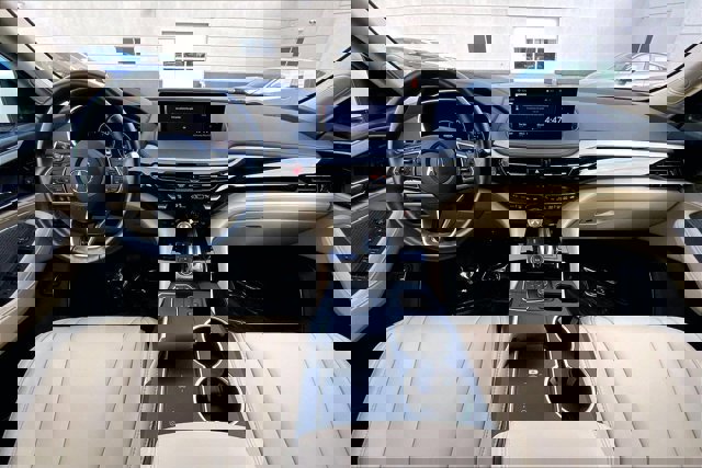 Used 2023 Acura MDX SH-AWD image 15