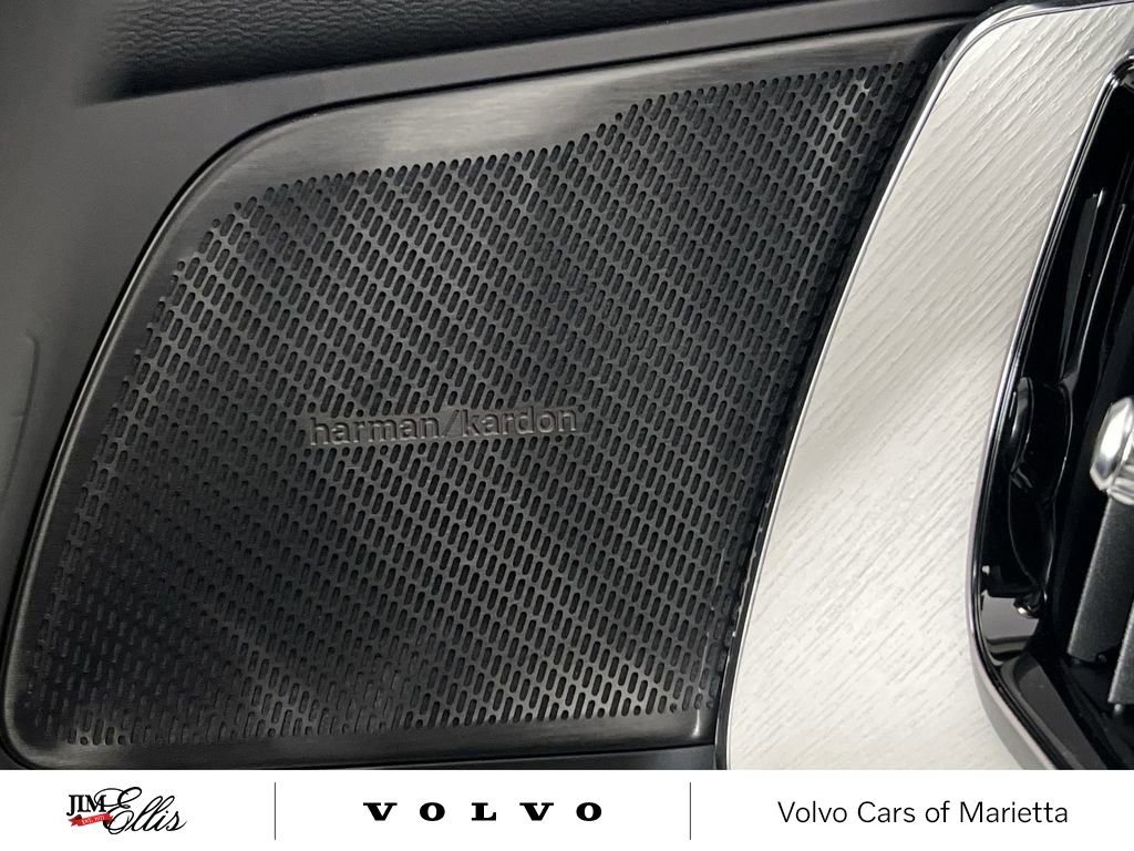 Used 2026 Volvo XC60 B5 Ultra w/ Protection Package Premier image 11