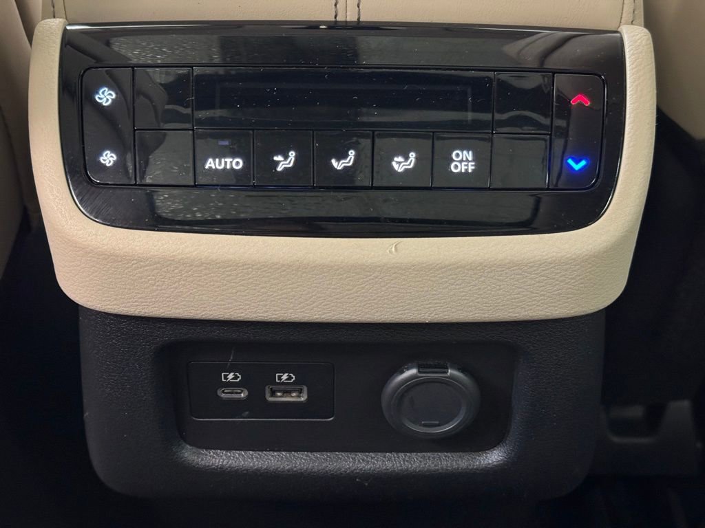 Used 2023 INFINITI QX60 Luxe w/ Performance Audio Package image 19