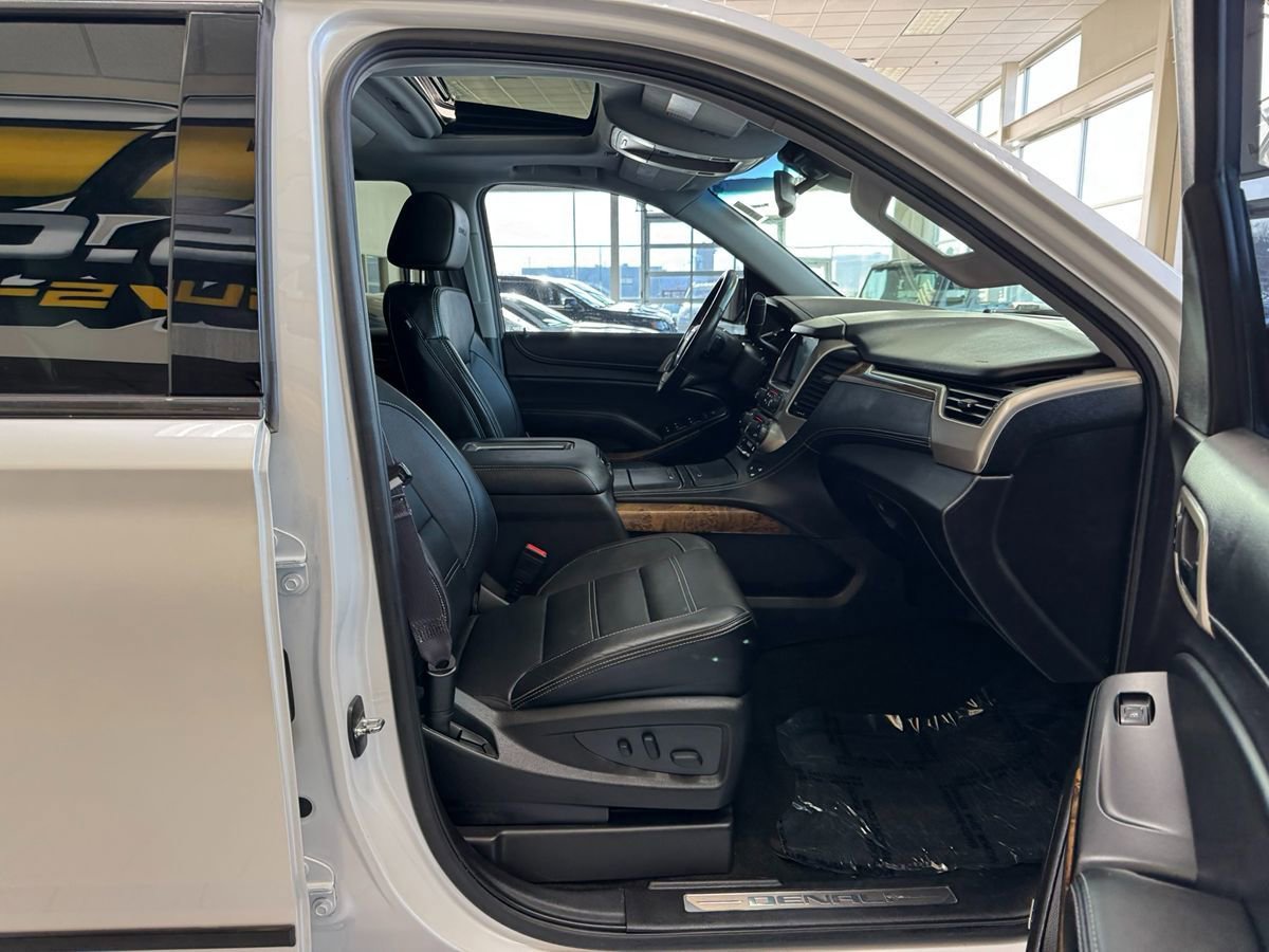 Used 2016 GMC Yukon Denali w/ Open Road Package AWD/4WD image 16