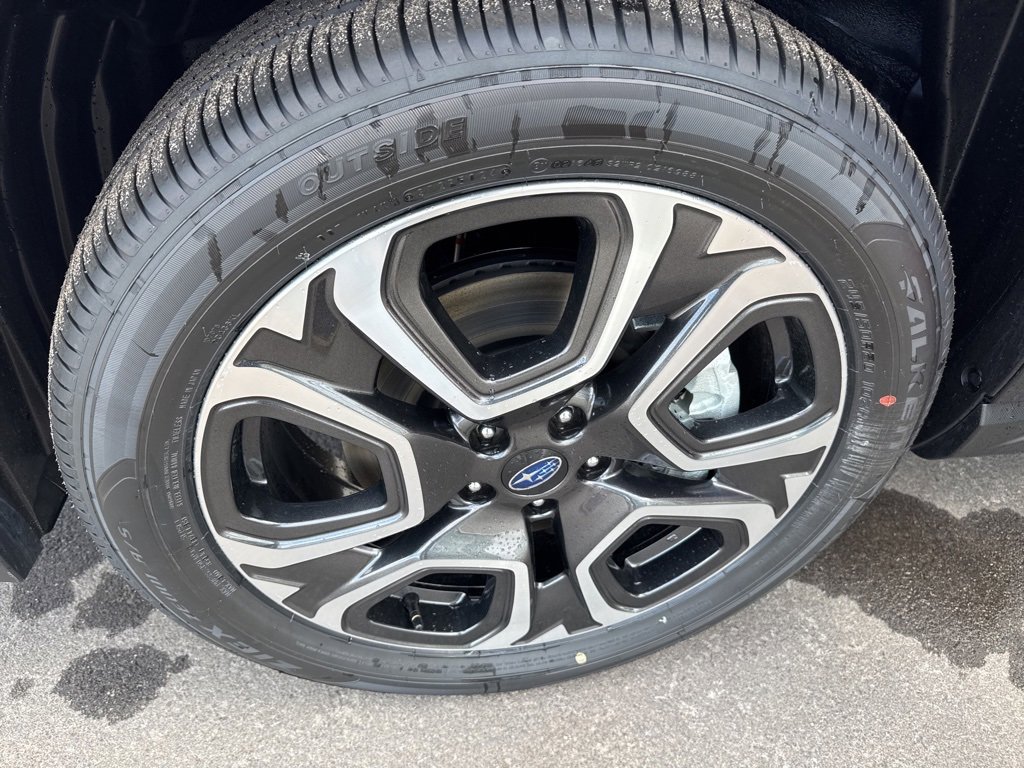 New 2025 Subaru Ascent Limited image 37