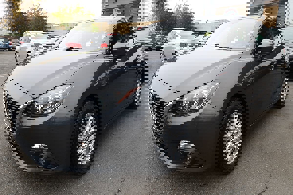 Used 2016 MAZDA MAZDA3 i Grand Touring image 36