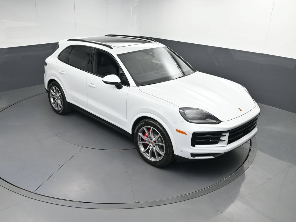 Certified 2025 Porsche Cayenne S AWD/4WD image 38