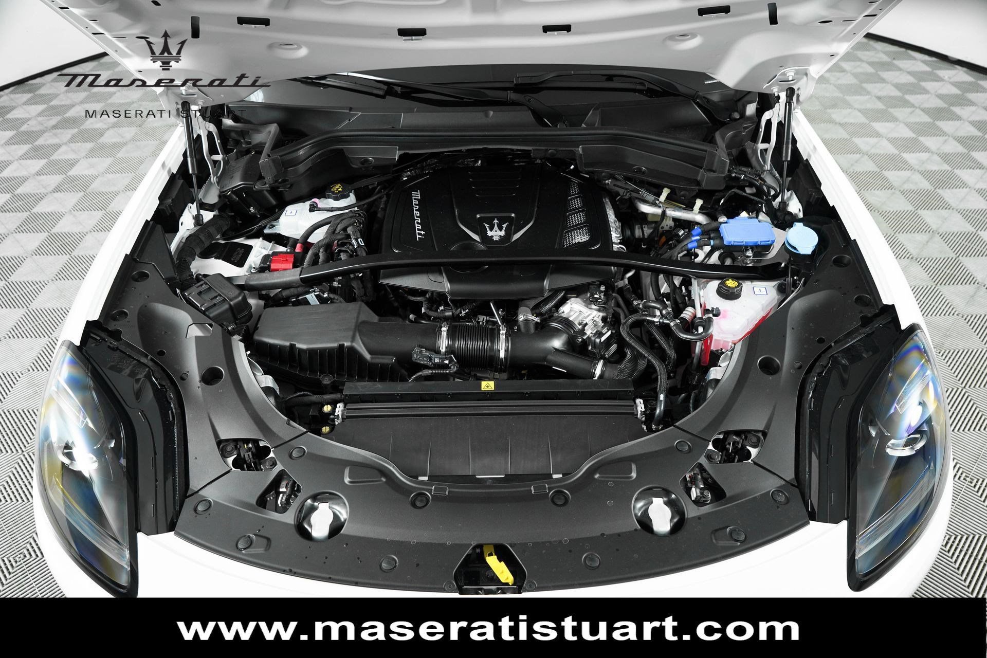 New 2025 Maserati Grecale Modena AWD/4WD image 32