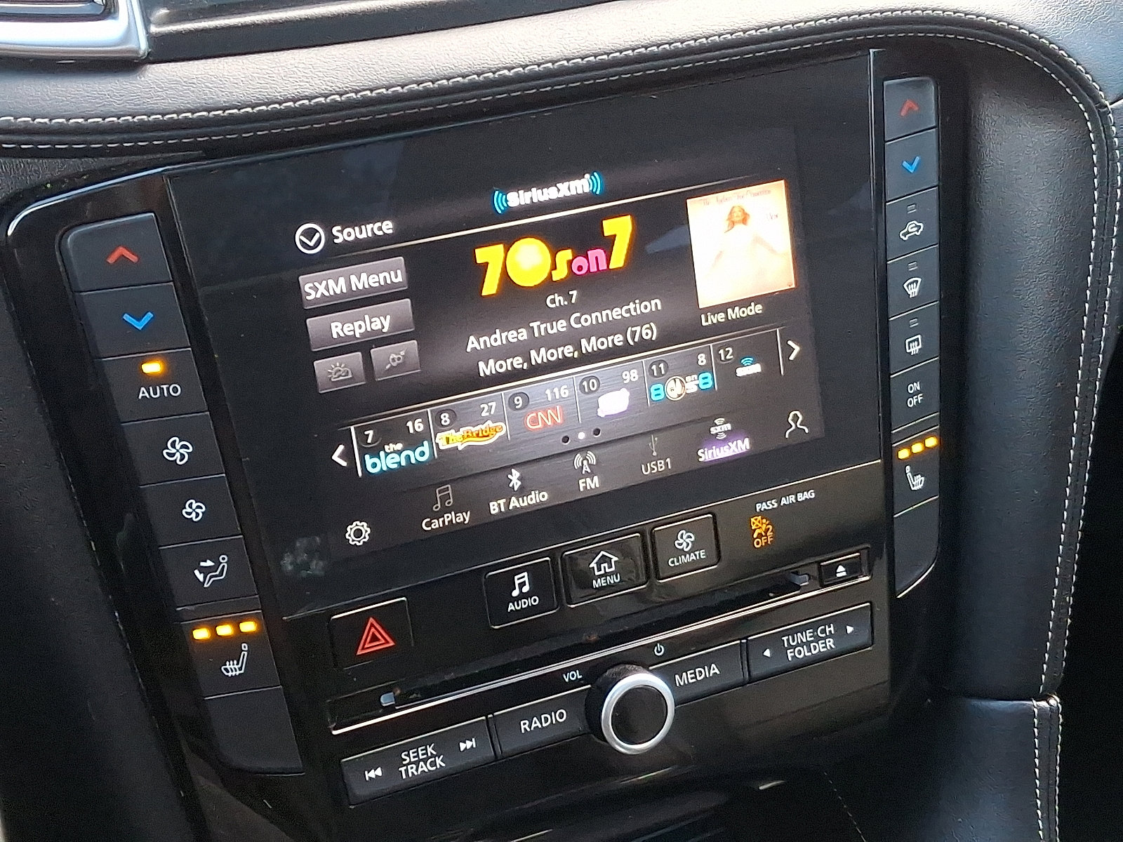 Used 2020 INFINITI QX50 Luxe w/ Navigation Package image 16