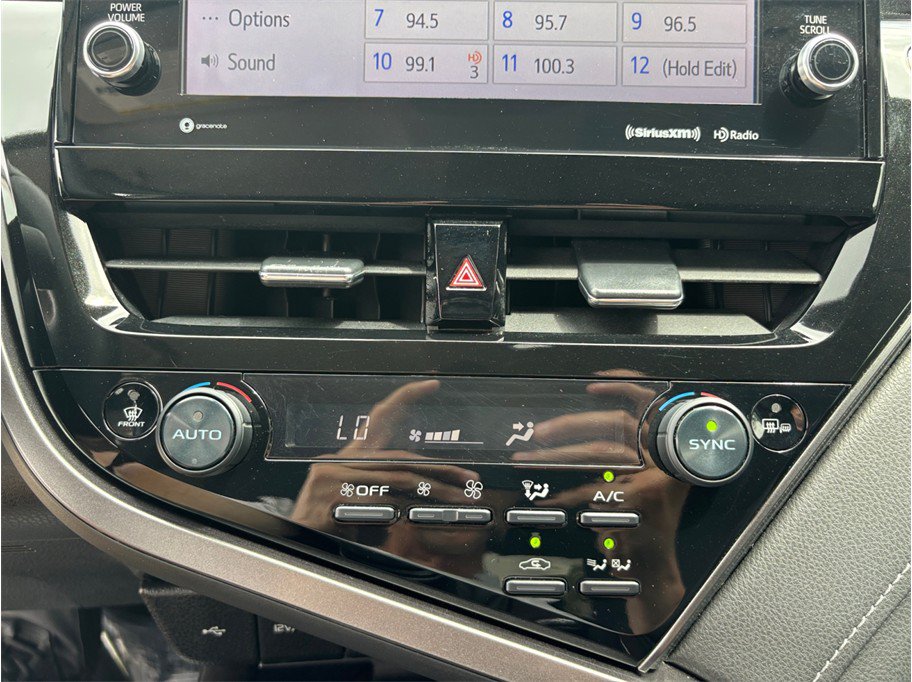 Used 2022 Toyota Camry XSE w/ Cold Weather Package FWD image 27