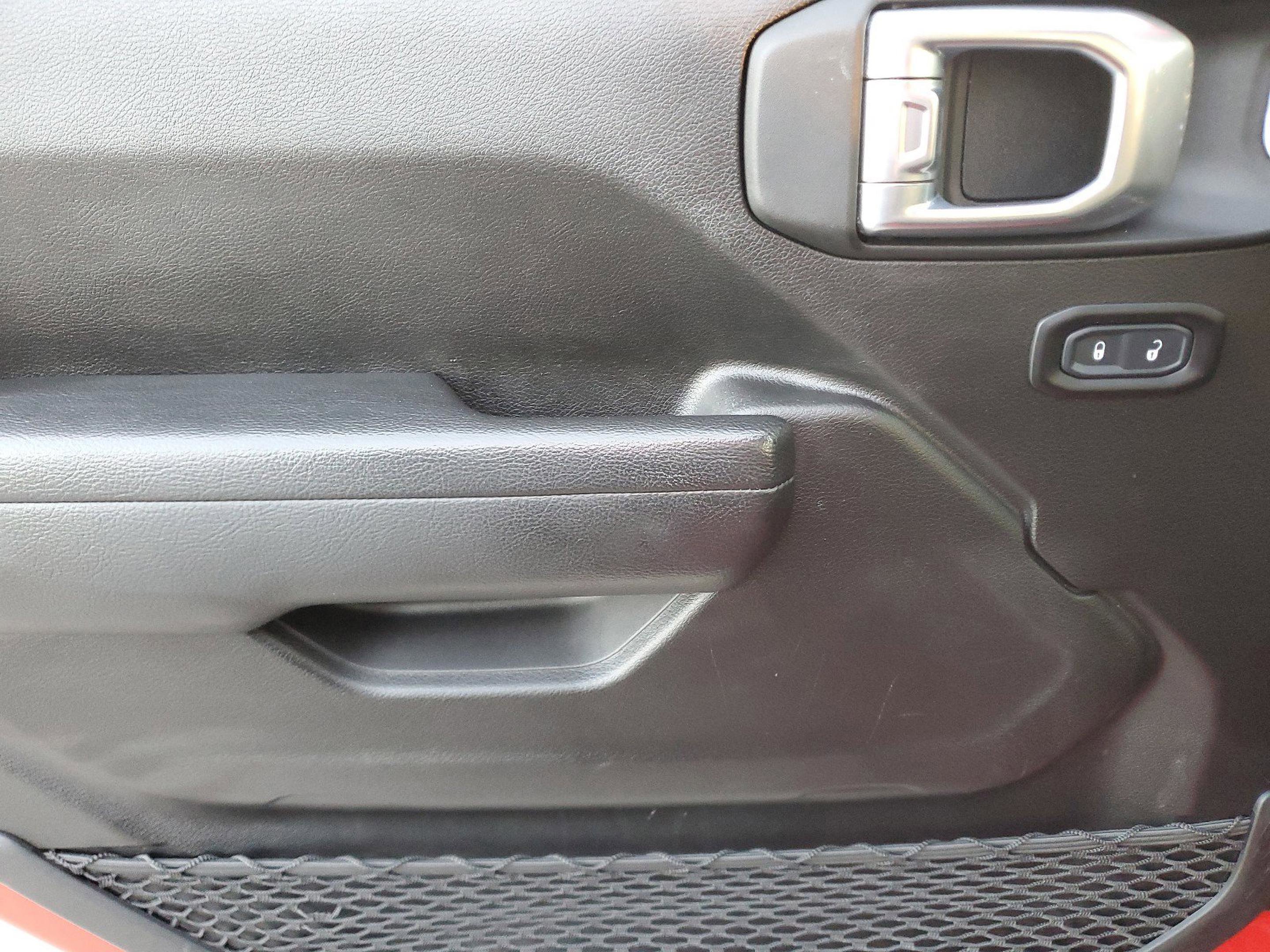 Certified 2023 Jeep Gladiator Sport AWD/4WD image 18