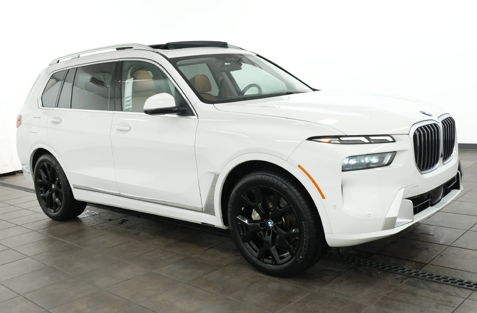 Used 2024 BMW X7 xDrive40i w/ Executive Package AWD/4WD image 7