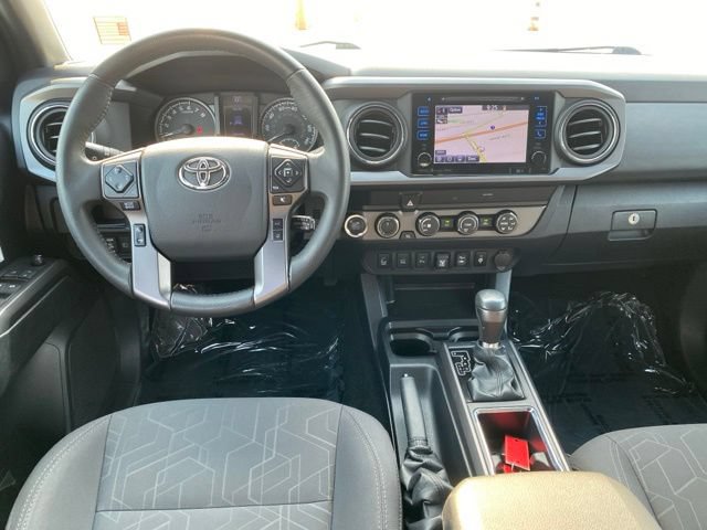 Used 2019 Toyota Tacoma TRD Off-Road w/ Technology Package AWD/4WD image 10