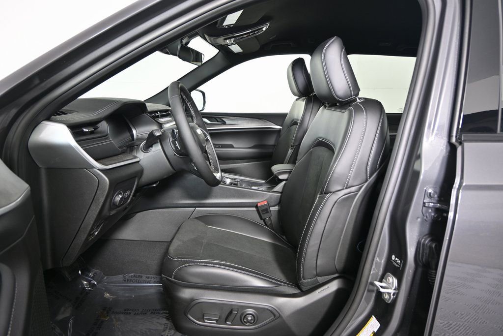 New 2026 Jeep Grand Cherokee Laredo image 20