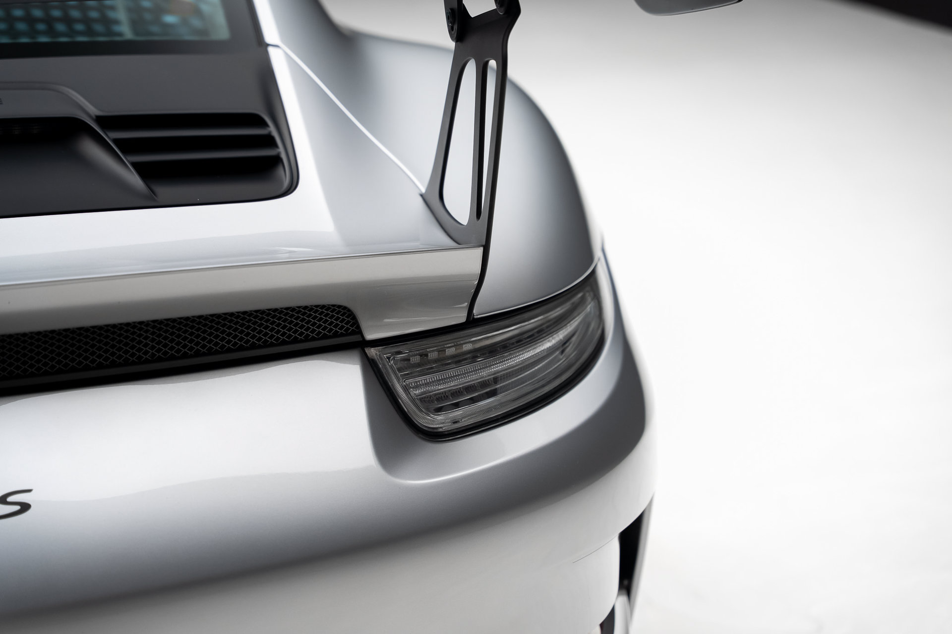 Used 2016 Porsche 911 GT3 RS RWD image 28