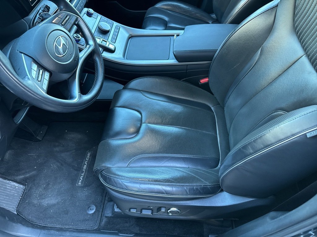 Used 2023 Hyundai Palisade Calligraphy image 14