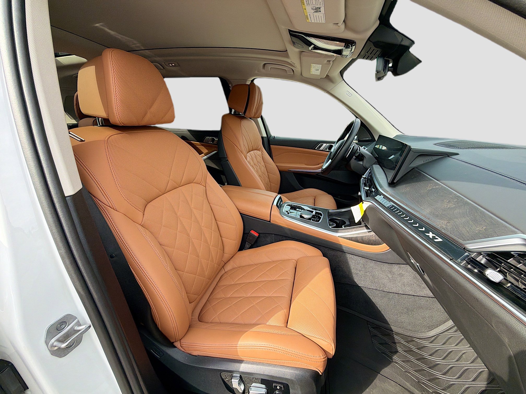 Used 2025 BMW X7 xDrive40i w/ Premium Package image 16