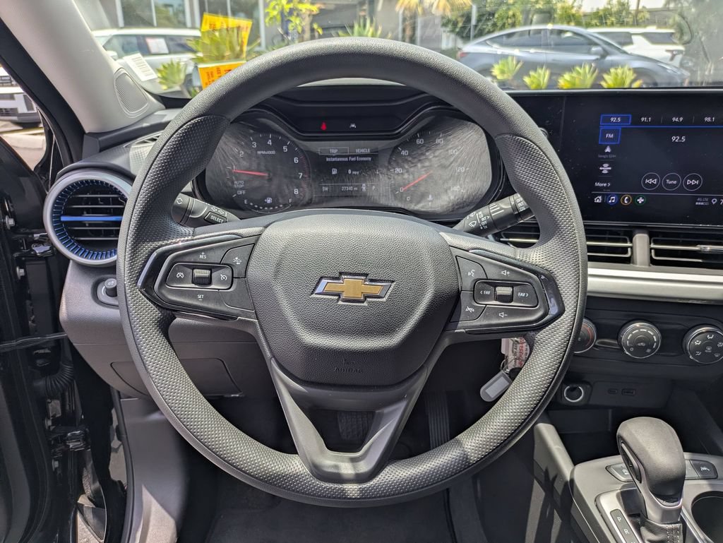 Used 2025 Chevrolet Trax LS FWD image 18