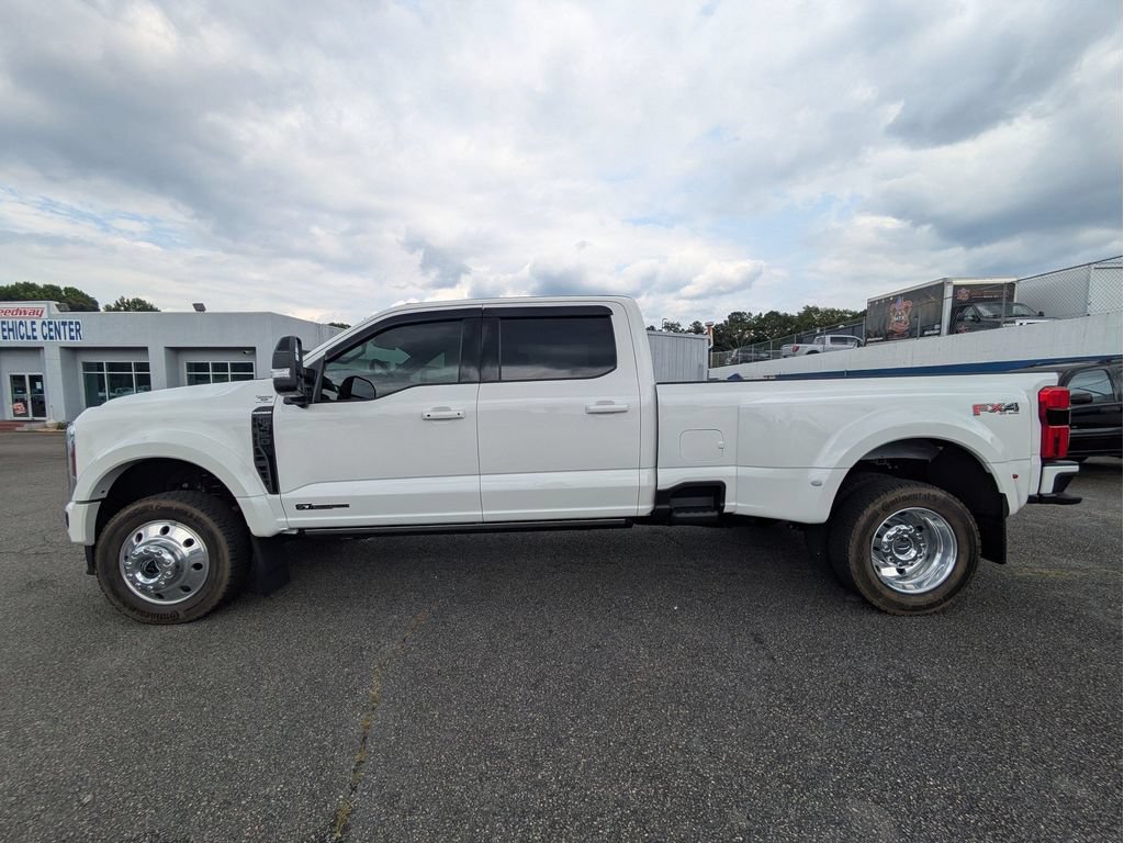 Used 2025 Ford F450 Platinum w/ FX4 Off-Road Package AWD/4WD image 9