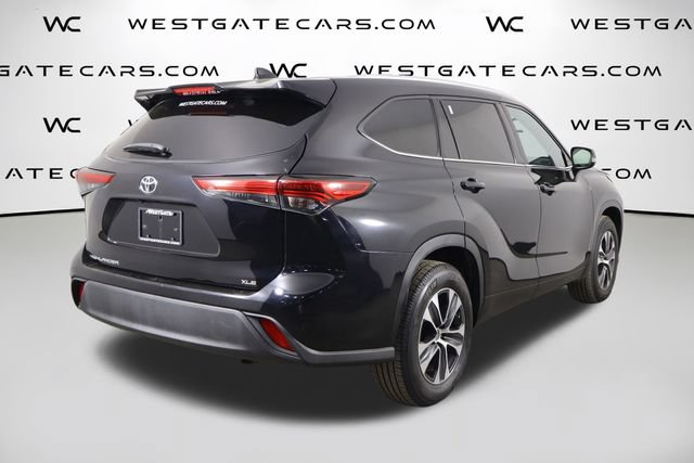 Used 2022 Toyota Highlander XLE FWD image 47