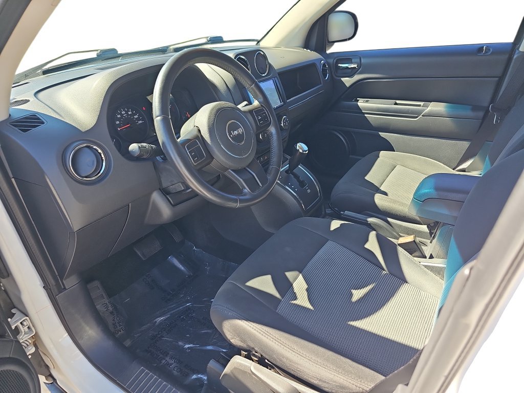 Used 2012 Jeep Compass Latitude FWD image 16
