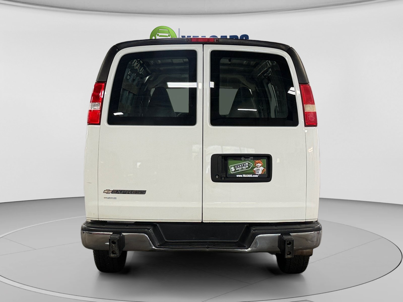 Used 2020 Chevrolet Express 2500 w/ Driver Convenience Package RWD image 4
