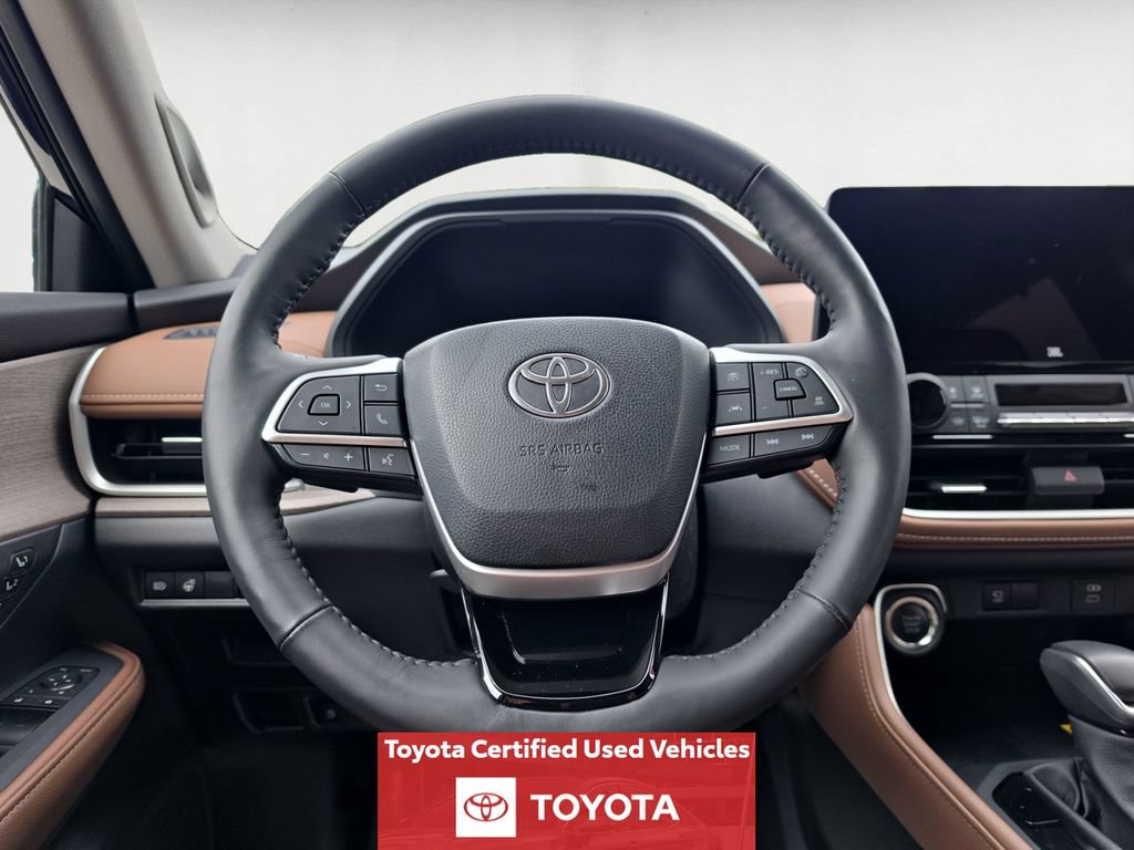 Certified 2025 Toyota Grand Highlander AWD image 14