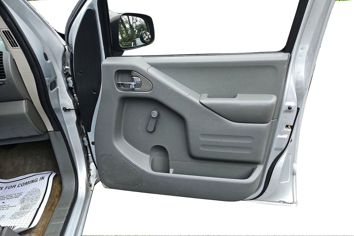 Used 2016 Nissan Frontier S image 19