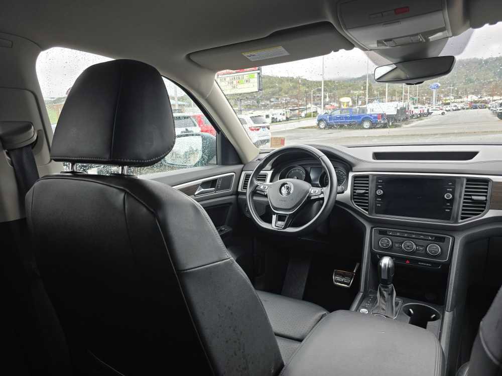 Used 2020 Volkswagen Atlas SE w/ Towing Package image 10