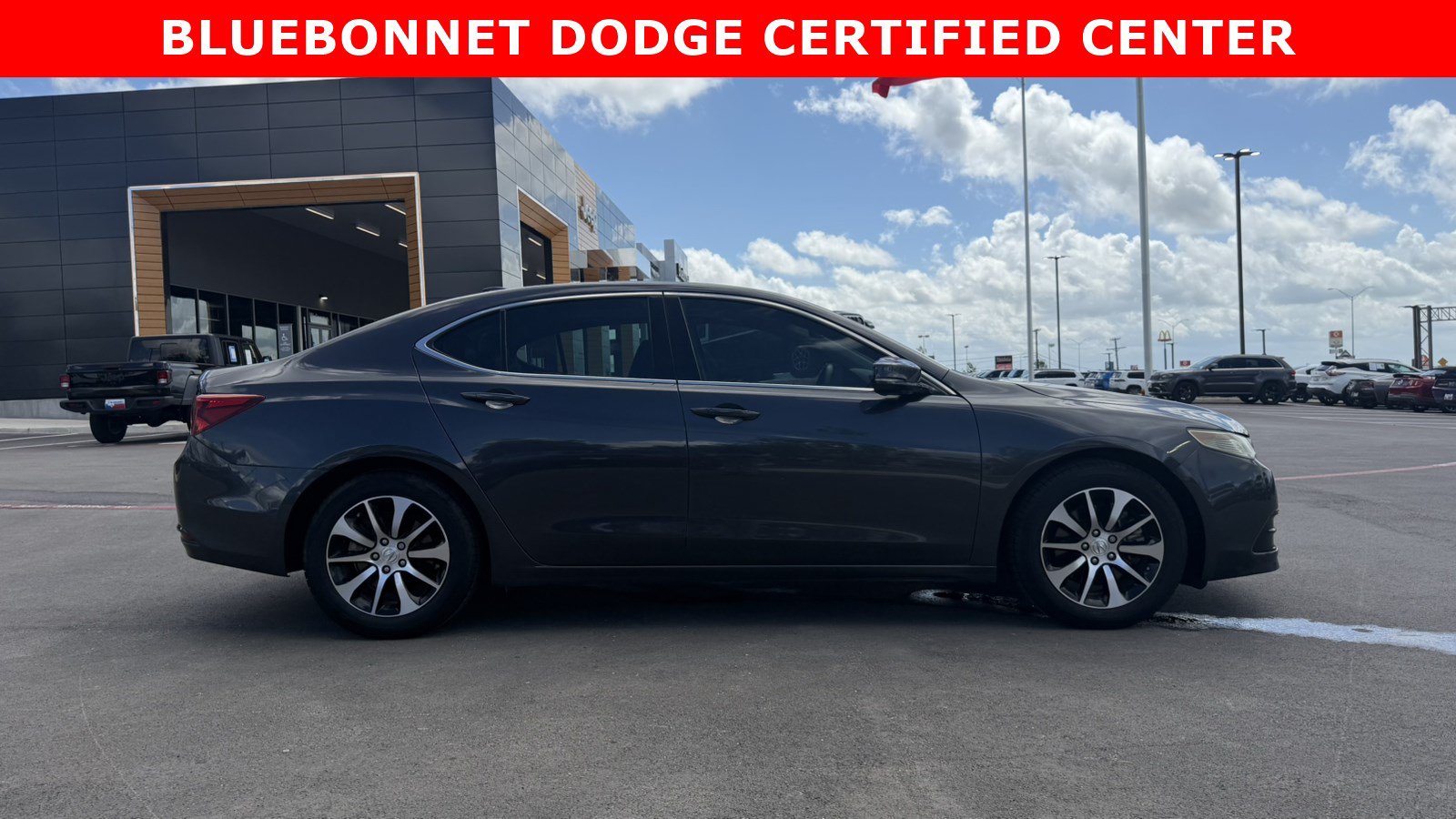 Used 2016 Acura TLX w/ Technology Package FWD image 4
