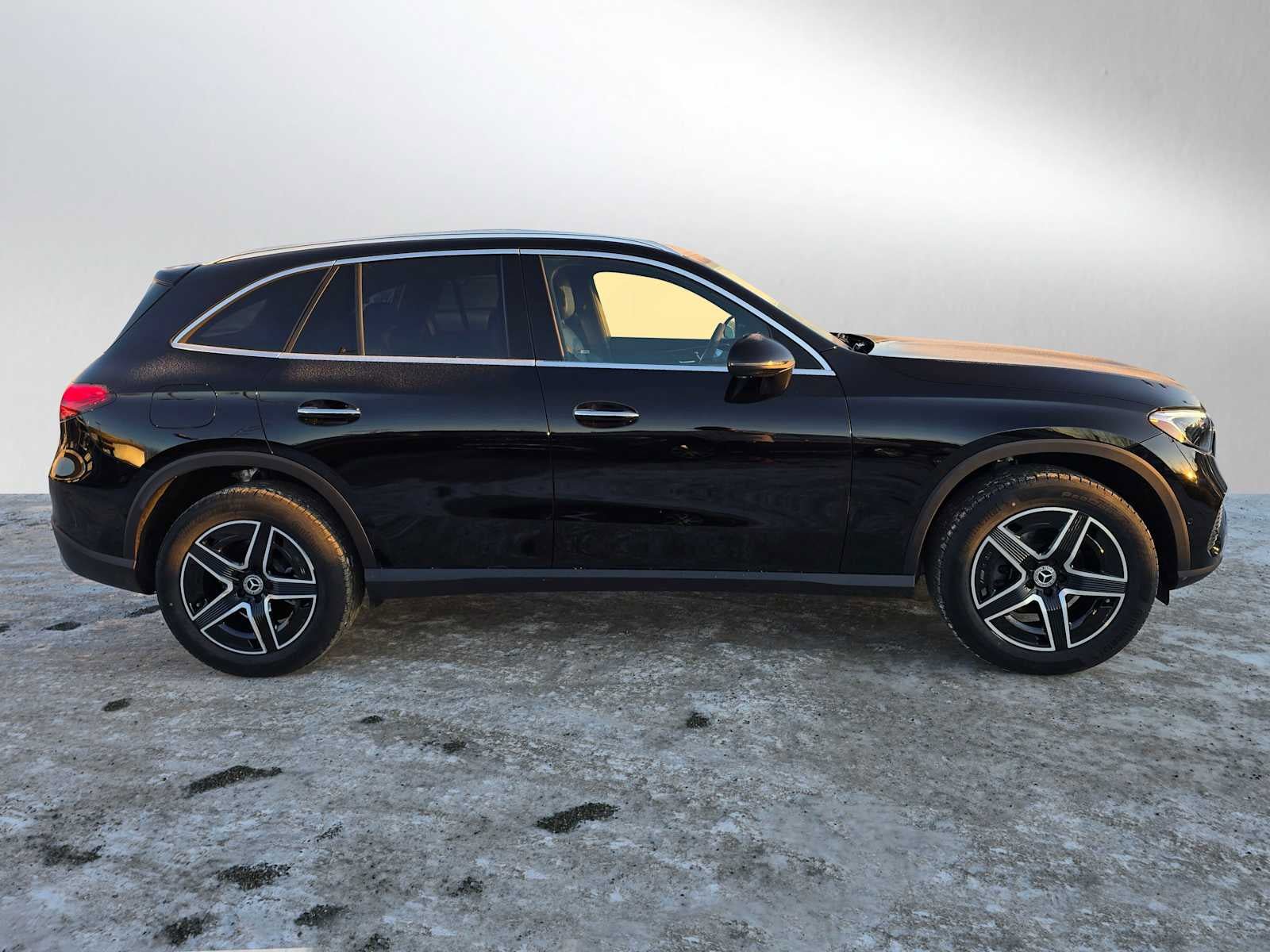 New 2026 Mercedes-Benz GLC 300 4MATIC image 2