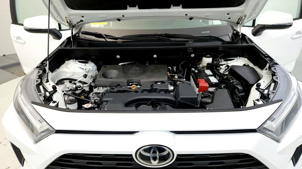 Certified 2025 Toyota RAV4 XLE AWD/4WD image 15