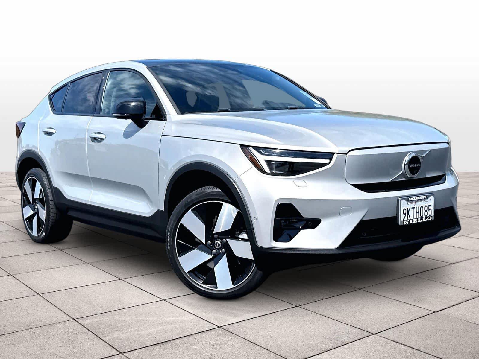 Used 2023 Volvo C40 P8 Recharge Ultimate w/ Protection Package Premier AWD/4WD image 2