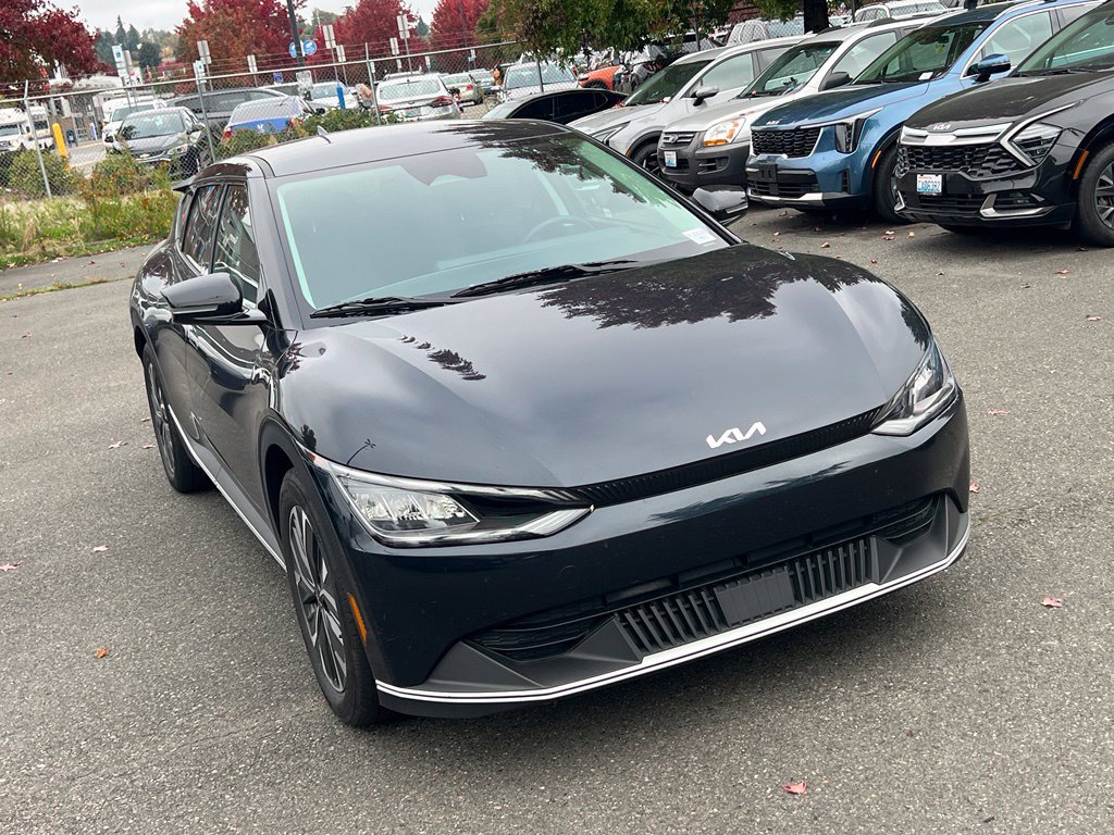 Certified 2023 Kia EV6 Light RWD image 3