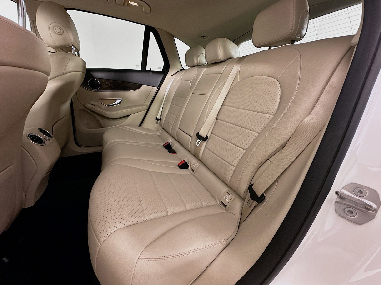 Used 2020 Mercedes-Benz GLC 300 4MATIC image 21