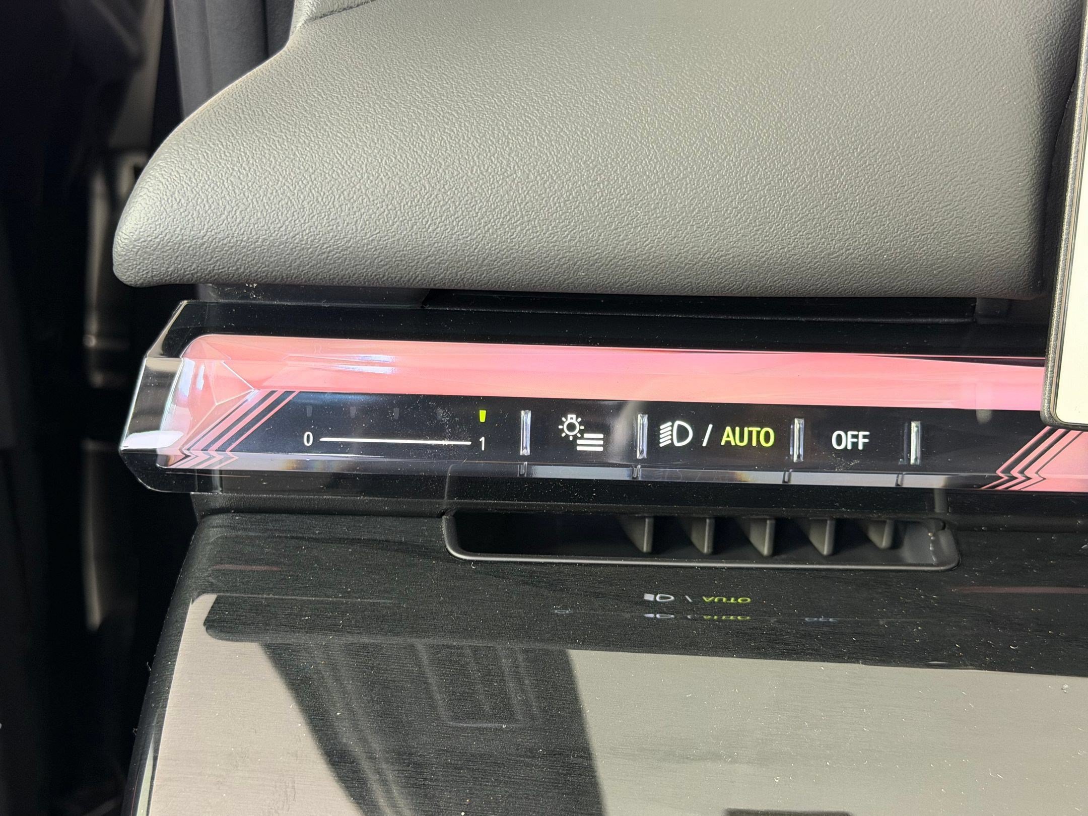 Used 2026 BMW i5 eDrive40 w/ Convenience Package RWD image 29