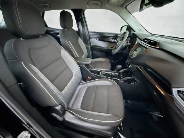 Used 2023 Chevrolet TrailBlazer LT FWD image 26