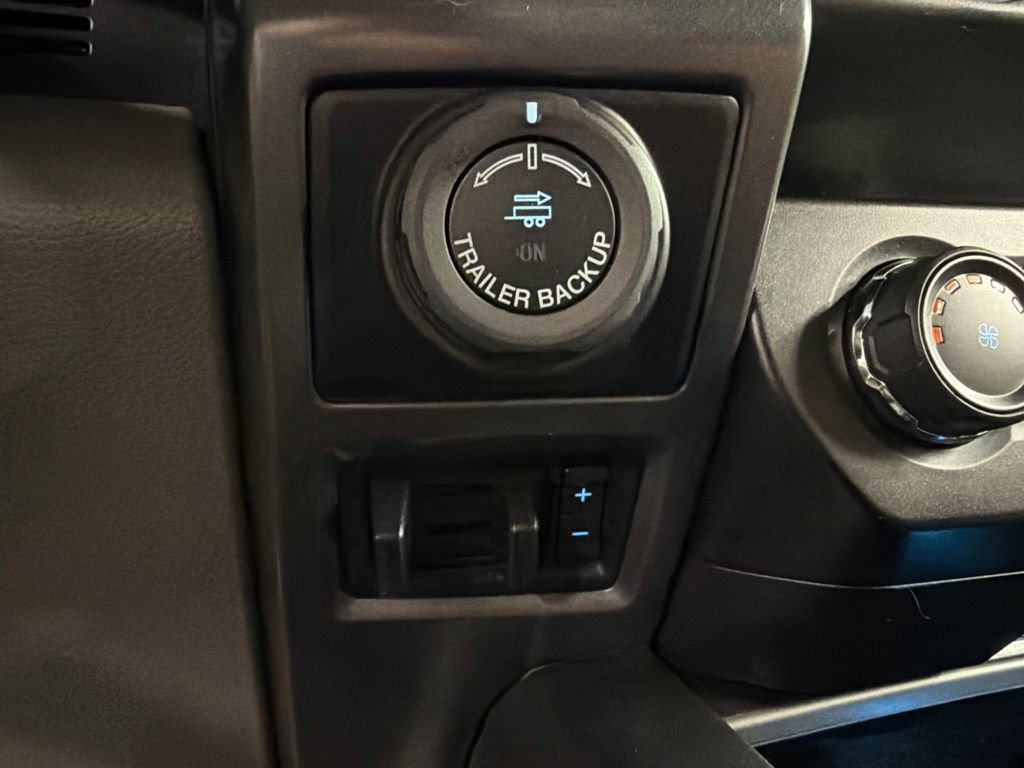 Certified 2019 Ford F150 XLT w/ Equipment Group 302A Luxury AWD/4WD image 18