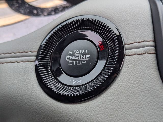 Used 2023 Jeep Compass Limited AWD/4WD image 26