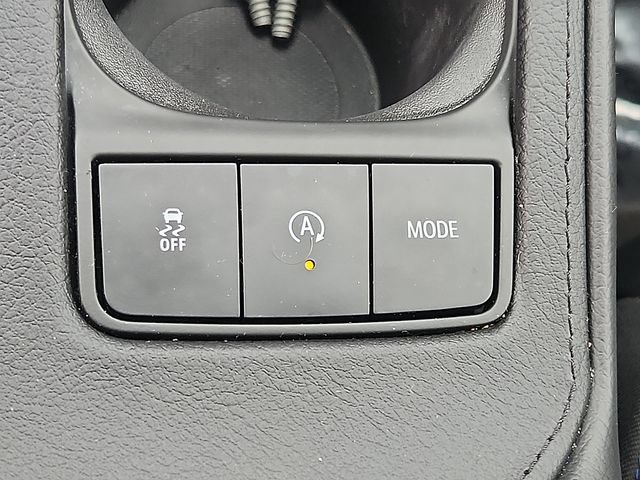 Certified 2024 Cadillac XT4 Sport w/ Technology Package FWD image 23