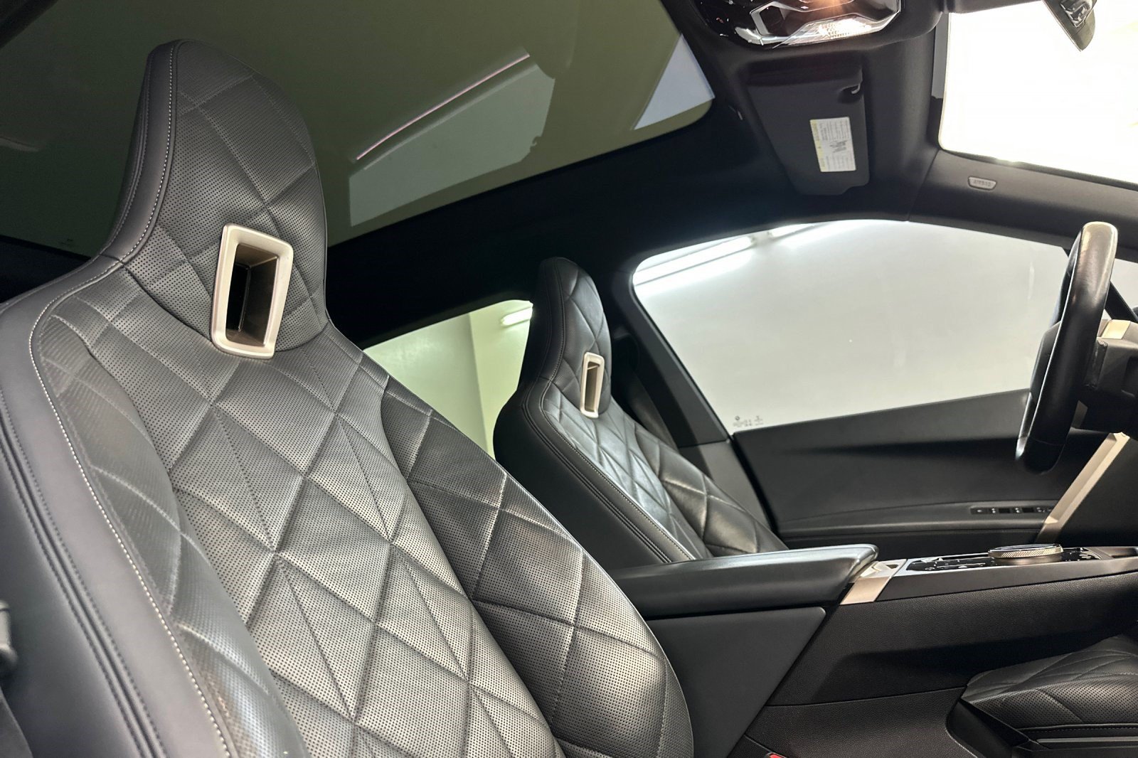 Certified 2023 BMW iX xDrive50 AWD/4WD image 28
