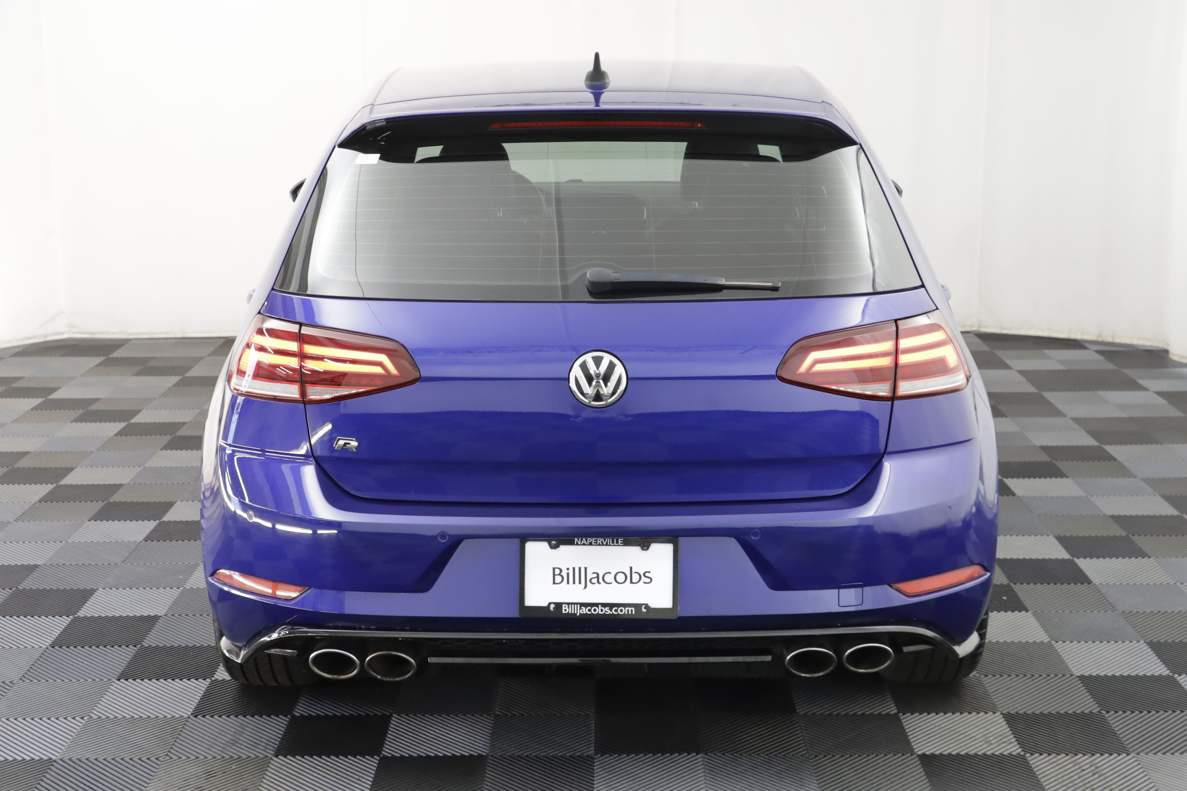 Used 2019 Volkswagen Golf R 4-Door AWD/4WD image 17