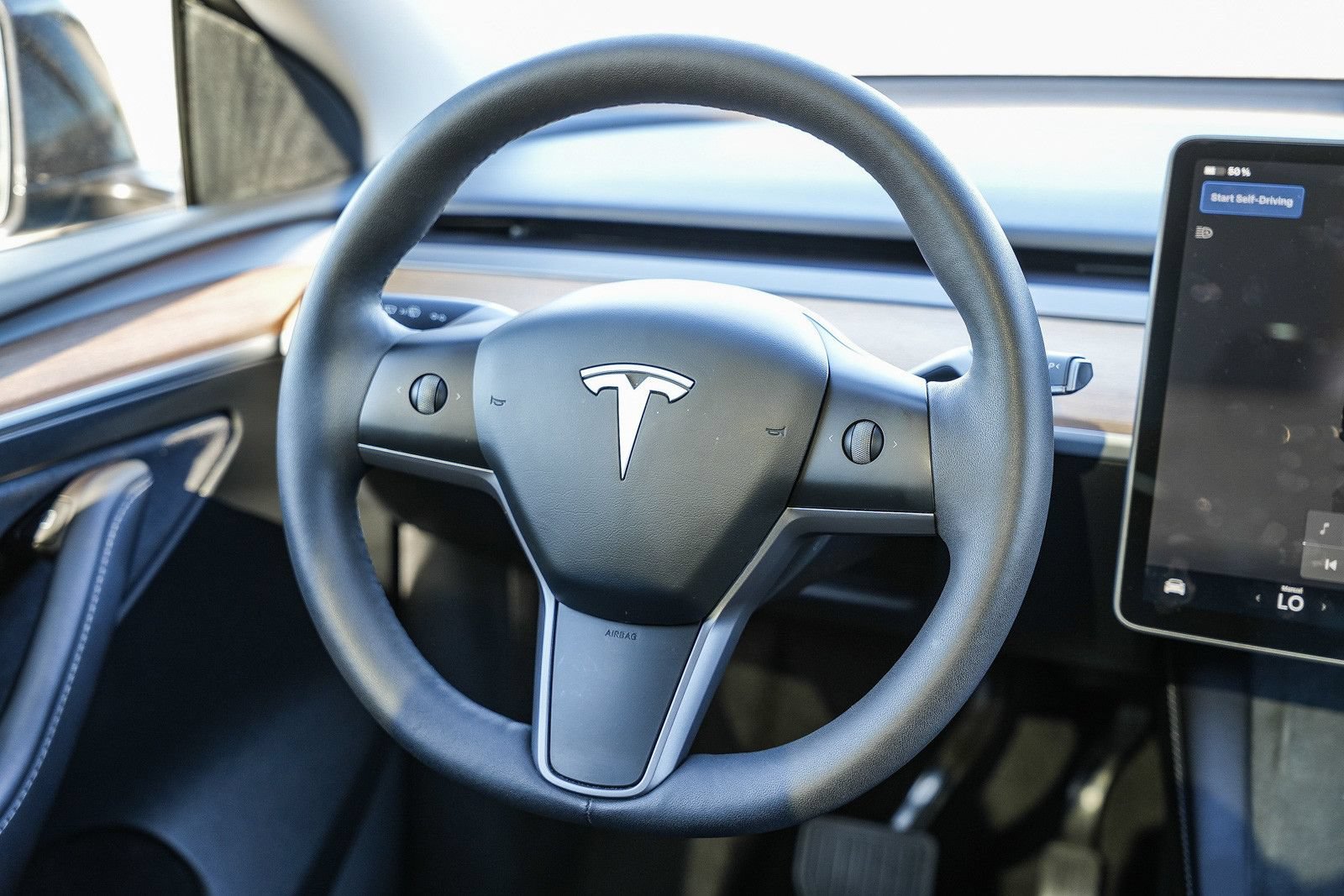 Used 2024 Tesla Model Y Long Range AWD/4WD image 14