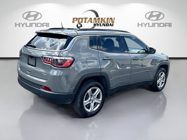 Used 2023 Jeep Compass Latitude w/ Convenience Group AWD/4WD image 5