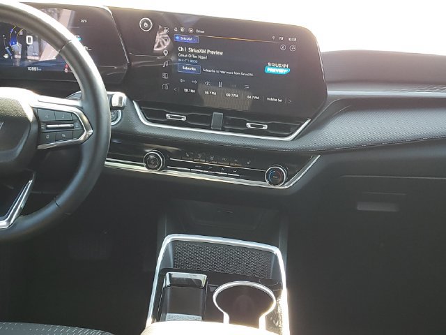 Certified 2025 Chevrolet Equinox LT w/ Safety and Technology Package FWD image 25