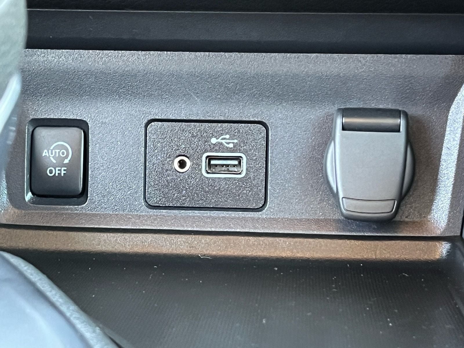 Used 2024 Nissan Sentra S FWD image 23
